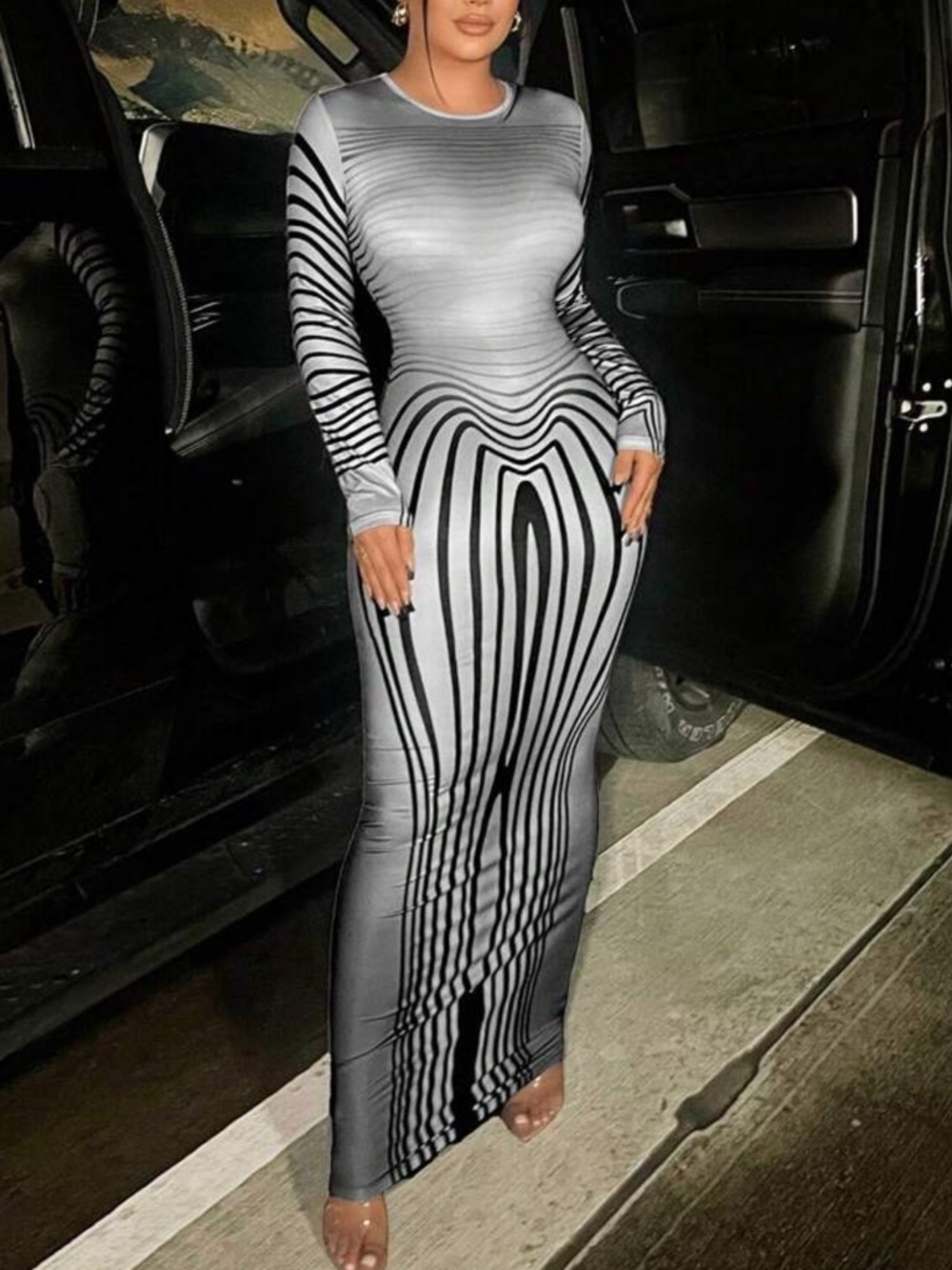 Long Sleeve Gray Optical Illusion Maxi Dress
